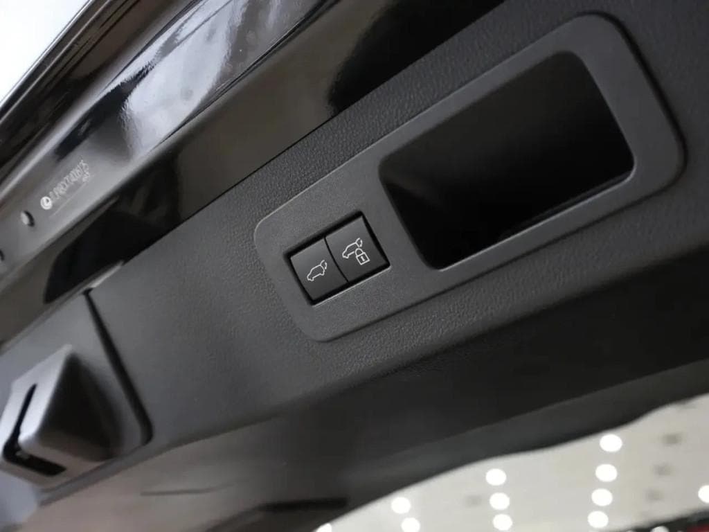Lexus LX 500d Урбан в лизинг - 8