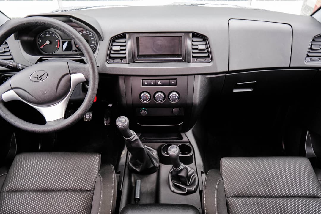 UAZ Profi двухрядная кабина Двойная кабина с бортом Base 4х4 2.7 5MT в лизинг - 13