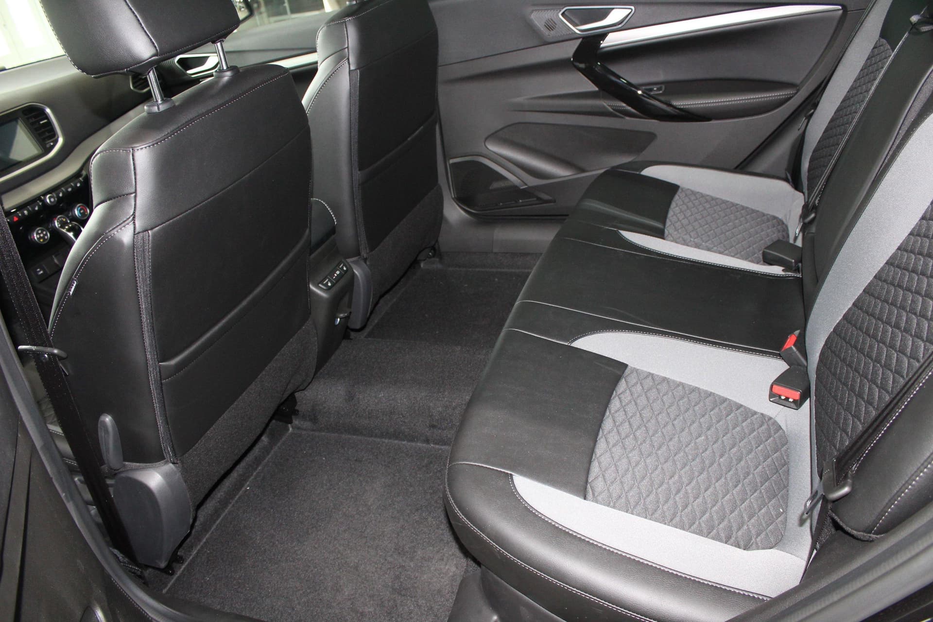 Lada Aura Status 1.8 122hp AT в лизинг - 8