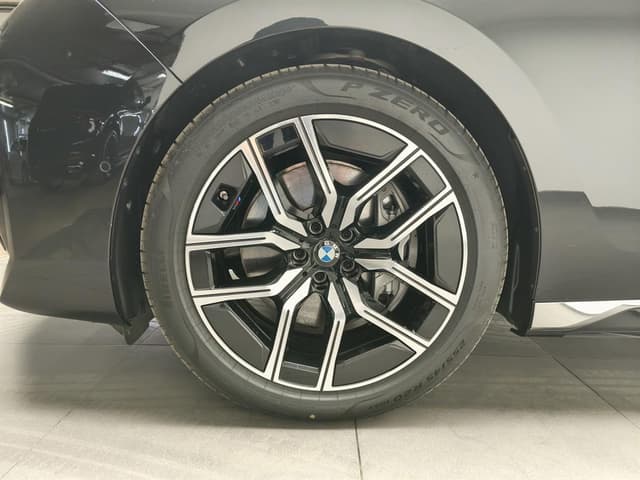 BMW 7 серия 740i xDrive в лизинг - 27