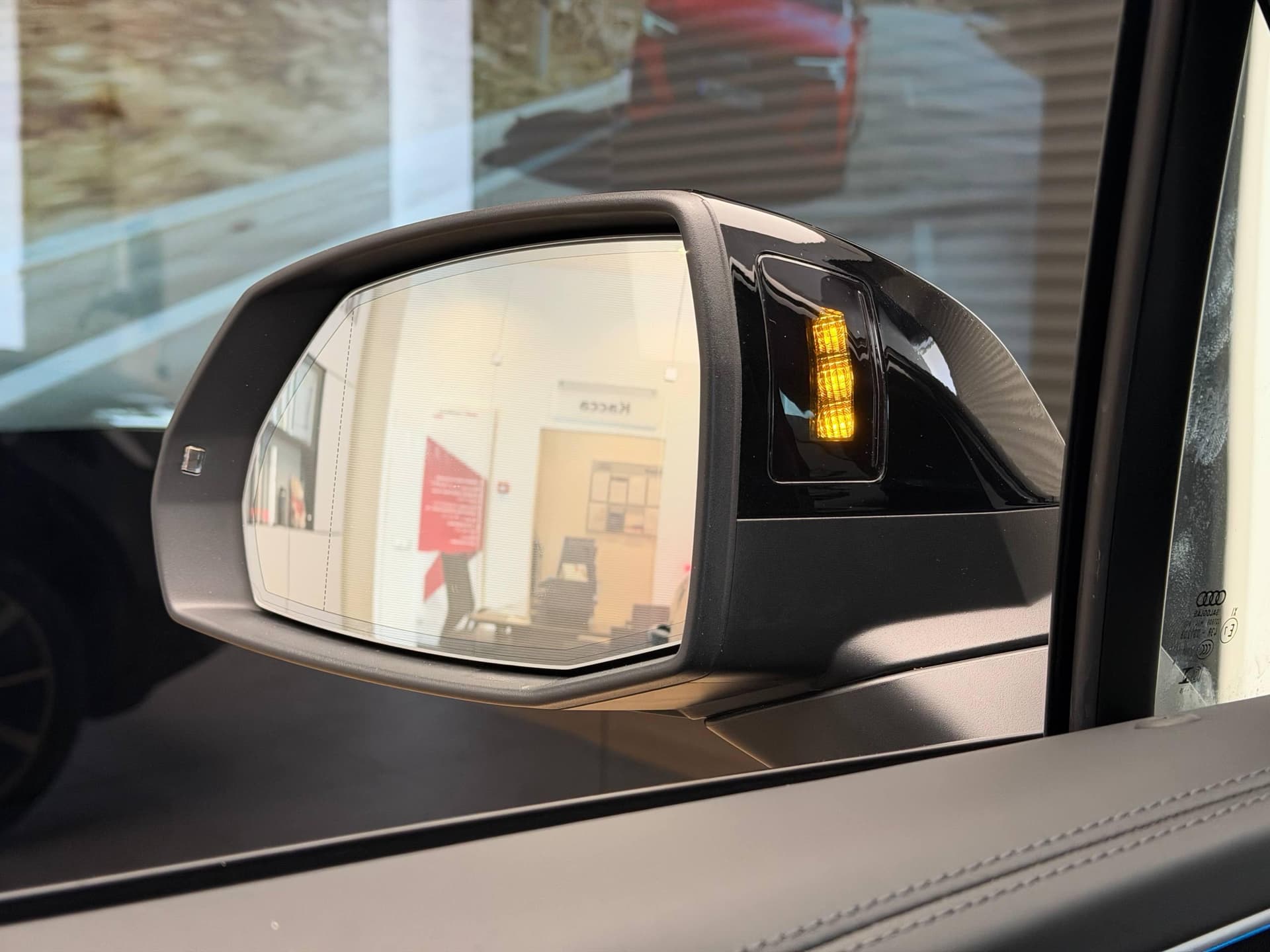 Audi SQ7 TFSI quattro tiptronic в лизинг - 18