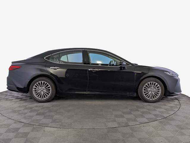 Toyota Camry - 5
