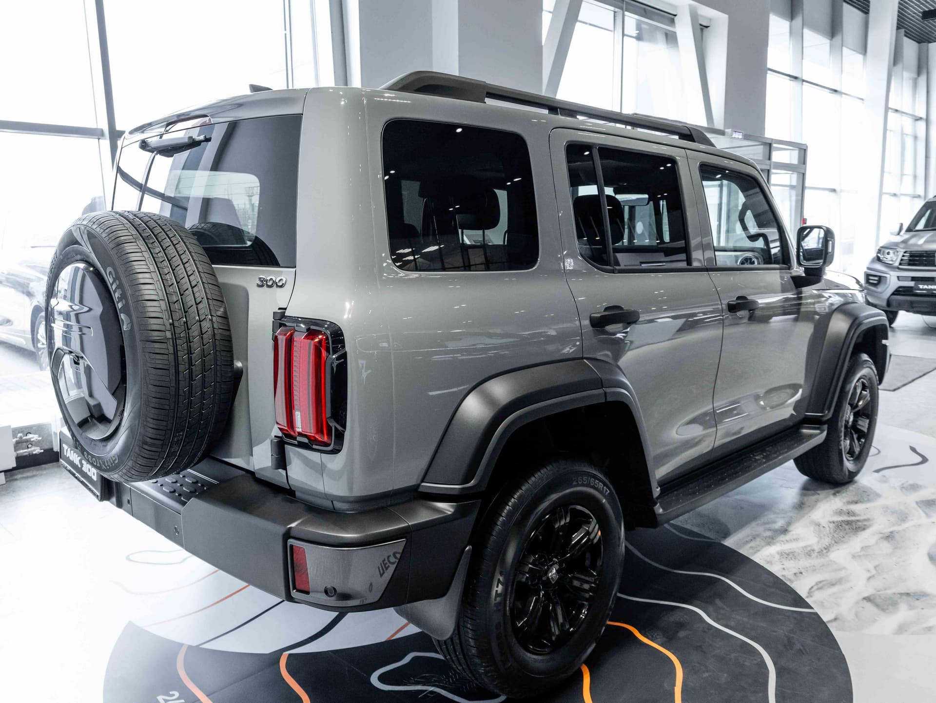 Tank 300 City Adventure 2.0 8AT 4WD в лизинг - 6