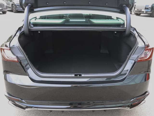 Toyota Camry 2.0S Sports Edition в лизинг - 17