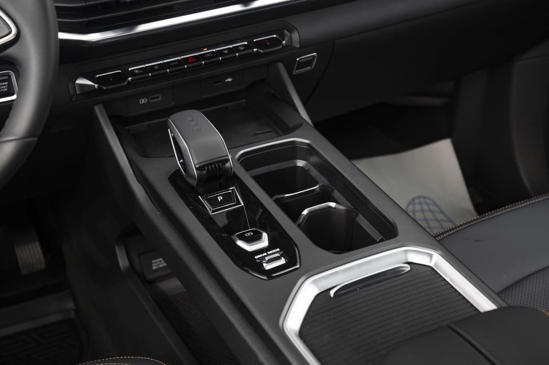 Geely Okavango Flagship 2.0T 7DCT 2WD в лизинг - 23