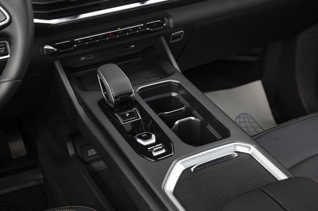 Geely Okavango Flagship 2.0T 7DCT 2WD в лизинг - 23