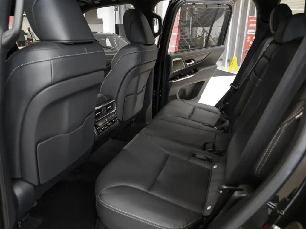 Lexus LX 500d Урбан в лизинг - 16