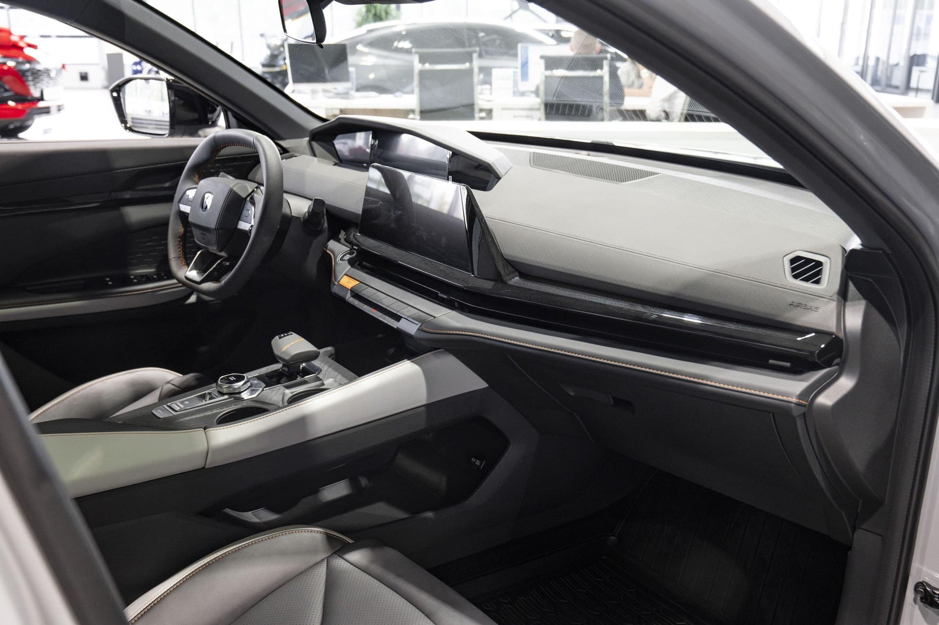 Changan Uni-V Tech 1.5T 7DCT в лизинг - 17