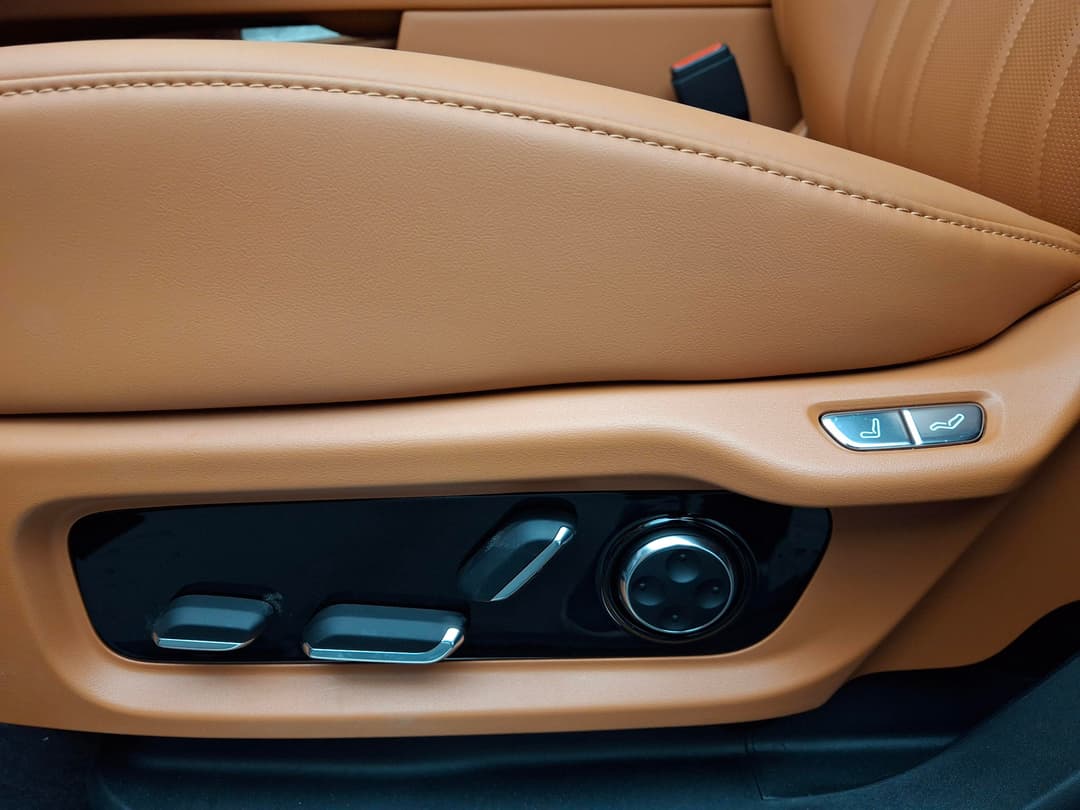 AITO M7 Экстендед Рэйндж Ультра полный привод 5-местная версия (Extended Range Ultra 5-seater Edition) в лизинг - 16