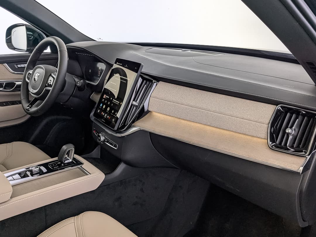 Volvo XC90 B5 Zhiyi Luxury 5 мест 250hp 8AT AWD в лизинг - 10