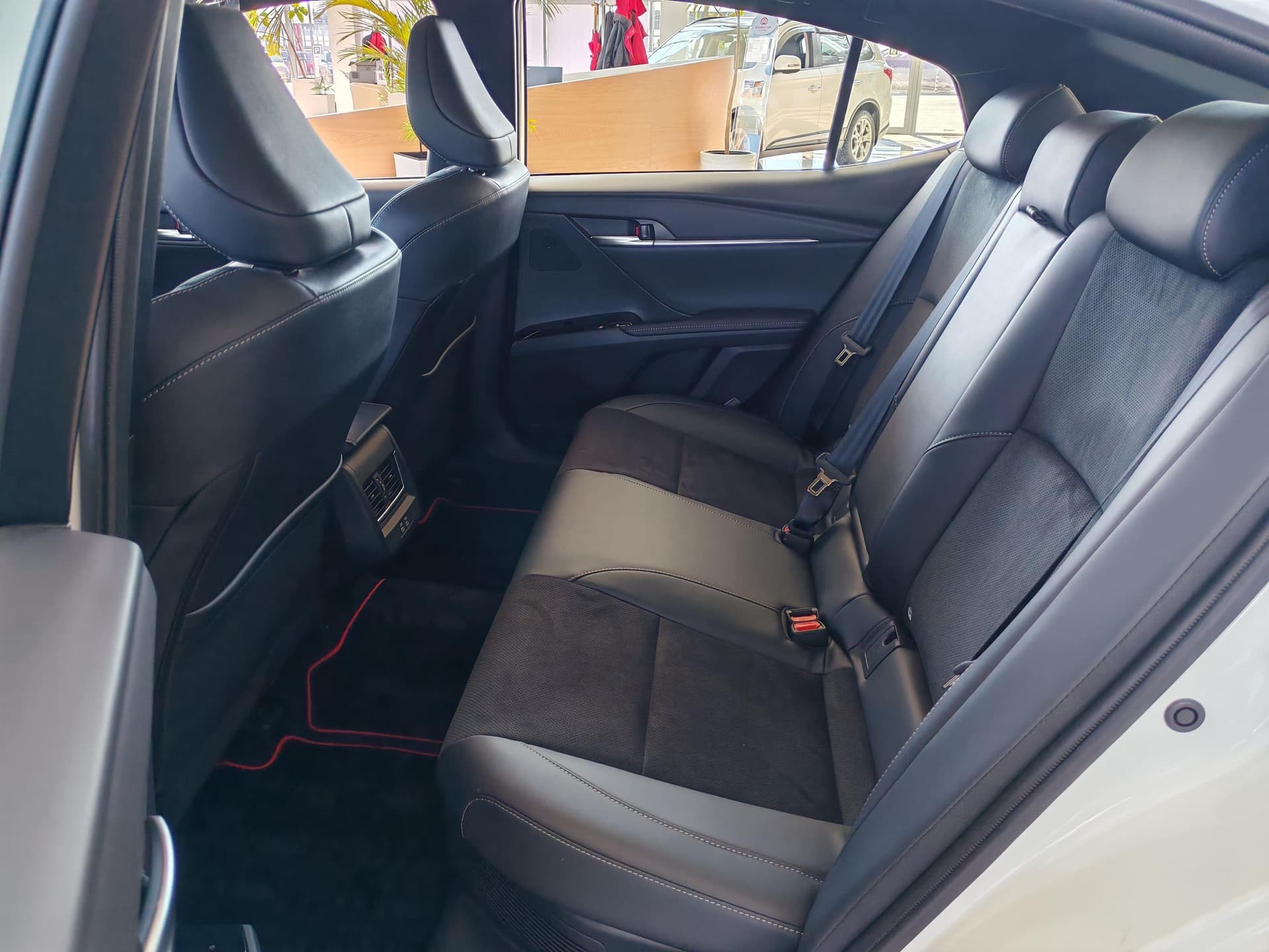 Toyota Camry 2.0HXS Sports Plus Edition в лизинг - 19
