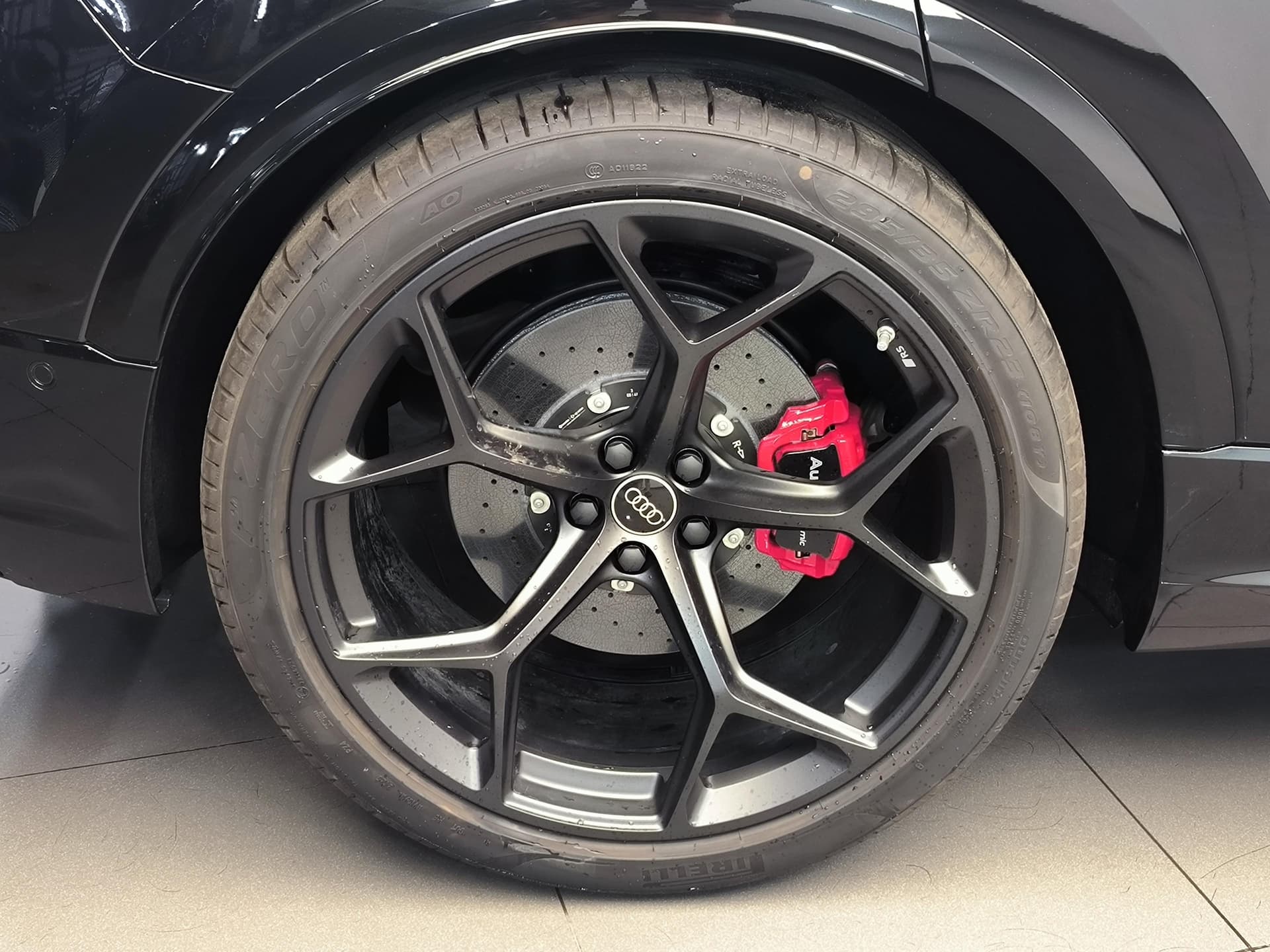 Audi RS Q8 quattro в лизинг - 18