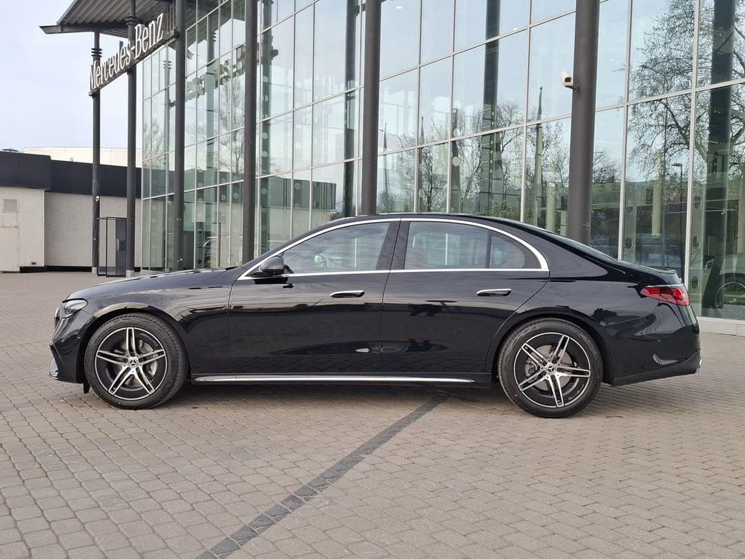 Mercedes-Benz E седан 300 полный привод АМГ Лайн (AMG Line) в лизинг - 8