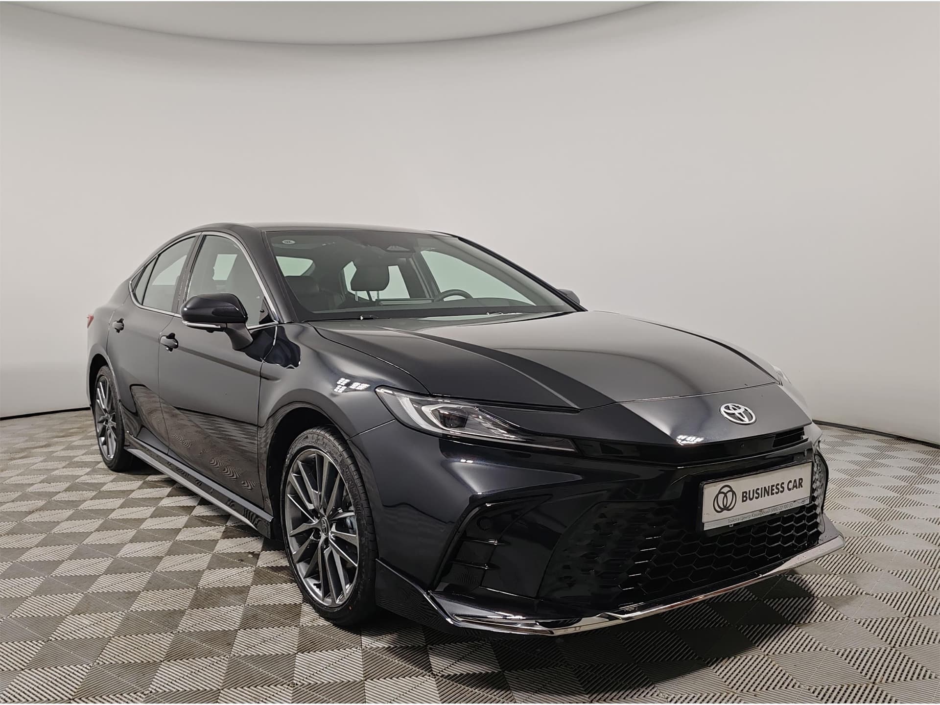 Toyota Camry 2.0HXS Sports Plus Edition в лизинг - 17