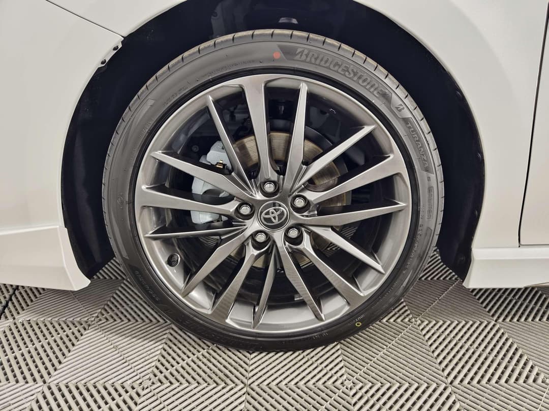 Toyota Camry 2.0HXS Sports Plus Edition в лизинг - 29