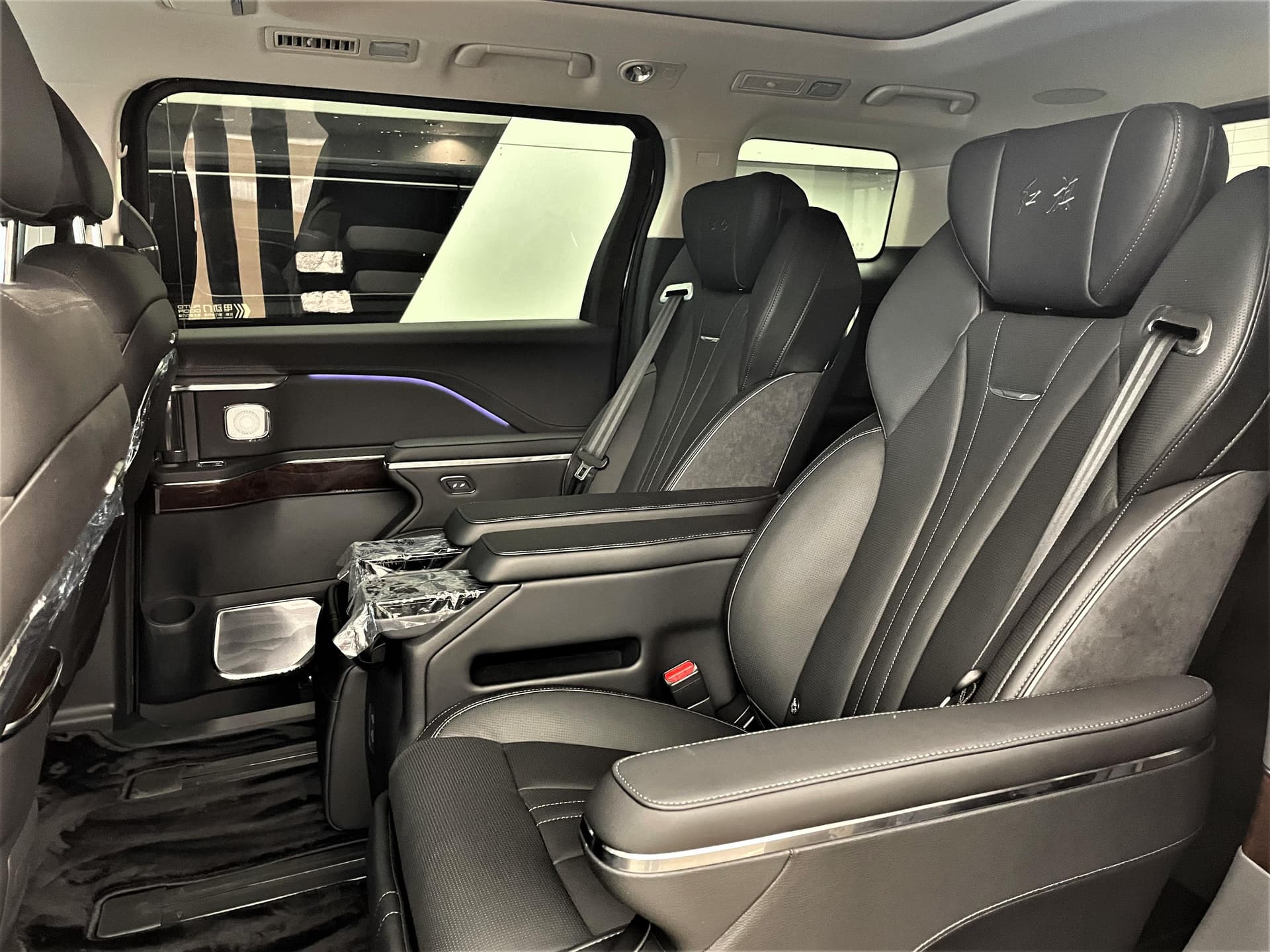 Hongqi HQ9 2.0T Executive в лизинг - 11