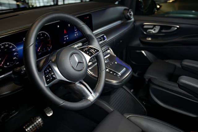Mercedes-Benz V 300 d EL 4MATIC EXCLUSIVE в лизинг - 3