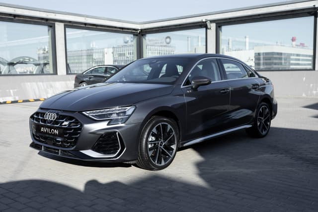Audi A3 Sedan L Flying Spur Premium Edition 35 TFSI tiptronic в лизинг - 2
