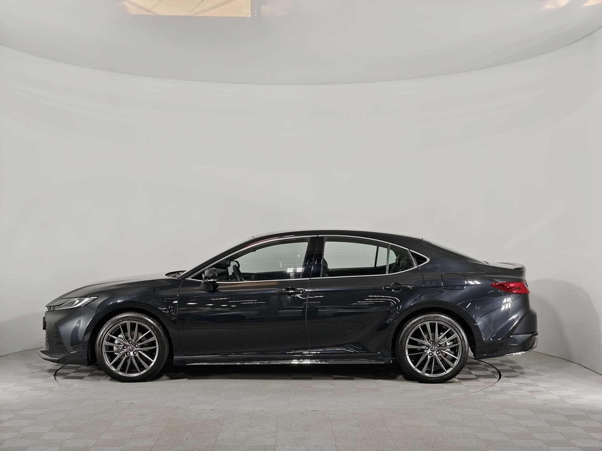 Toyota Camry 2.0HXS Sports Plus Edition в лизинг - 4