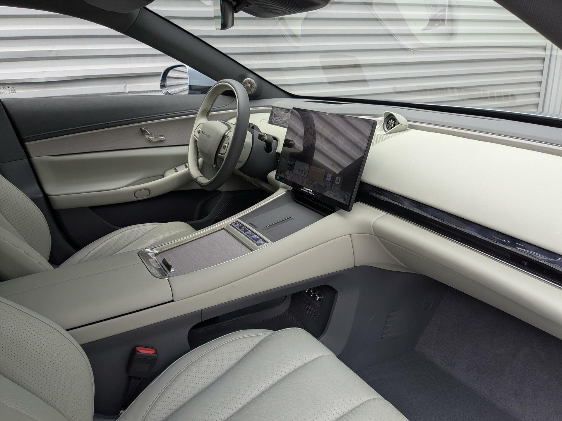 Exlantix ES 1.5 Hyb AT AWD в лизинг - 10