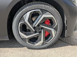 Exlantix ES 1.5 Hyb AT AWD в лизинг - 8