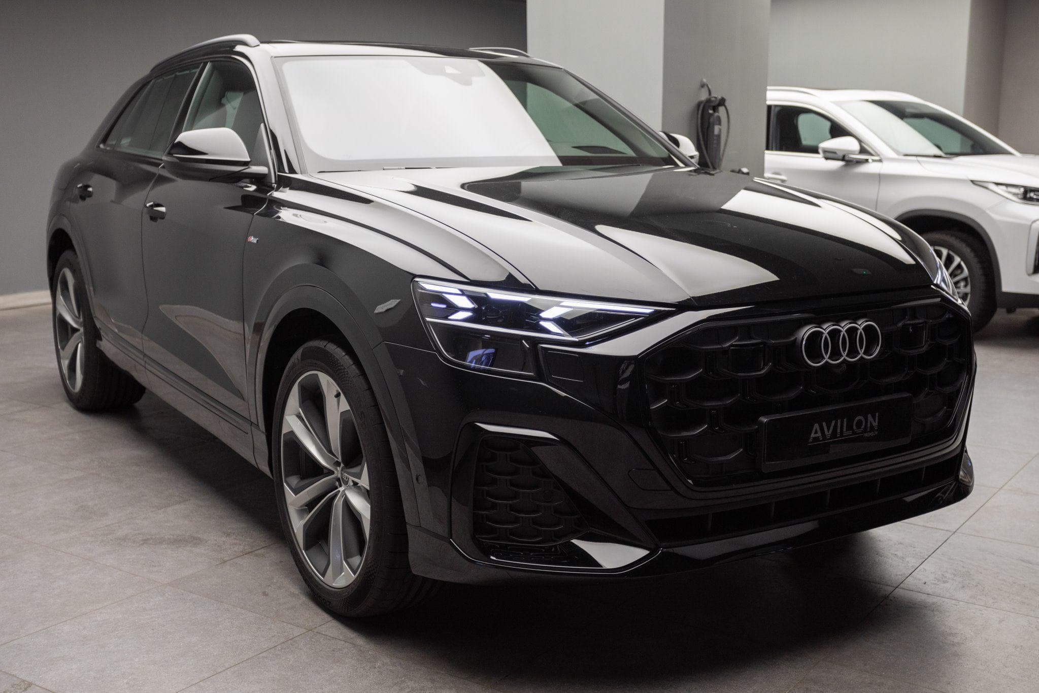 Audi Q8 - 3