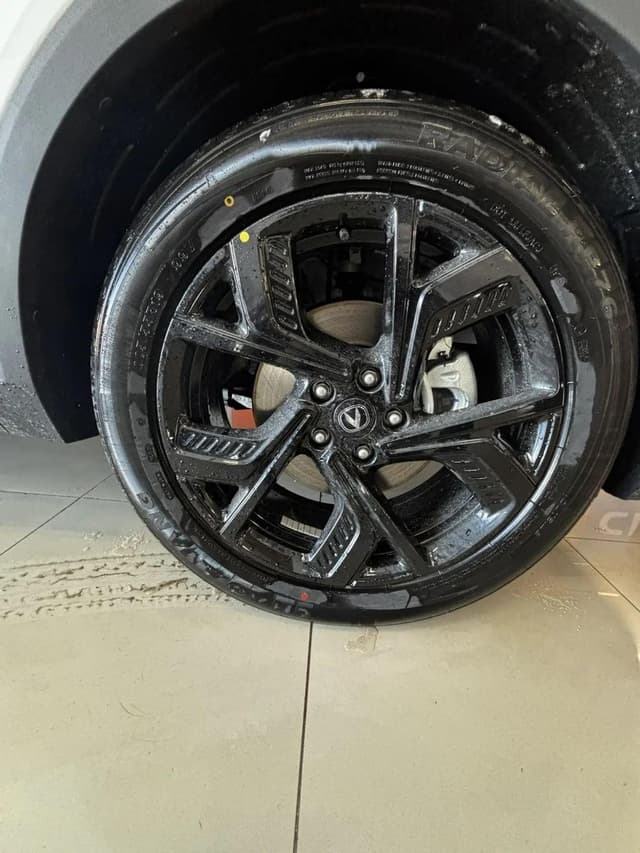 Changan Uni-S Техно 1.5Т АТ полный привод в лизинг - 4