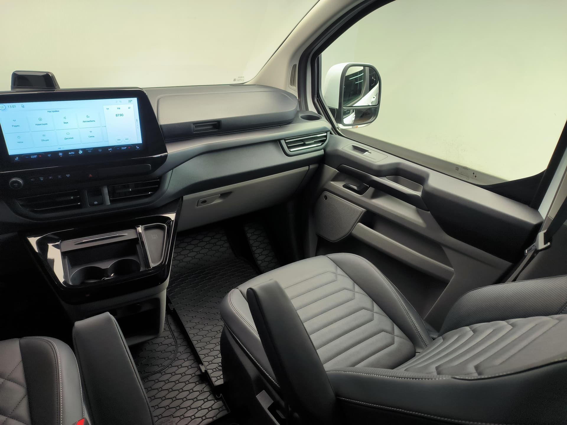 Ford Tourneo Custom Титаниум 320 длинная база 2.0 дизель 170 л.с. АТ полный привод в лизинг - 18