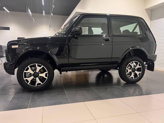 Lada Niva Legend 3 дв Urban 24 1.7 5MT в лизинг - 11