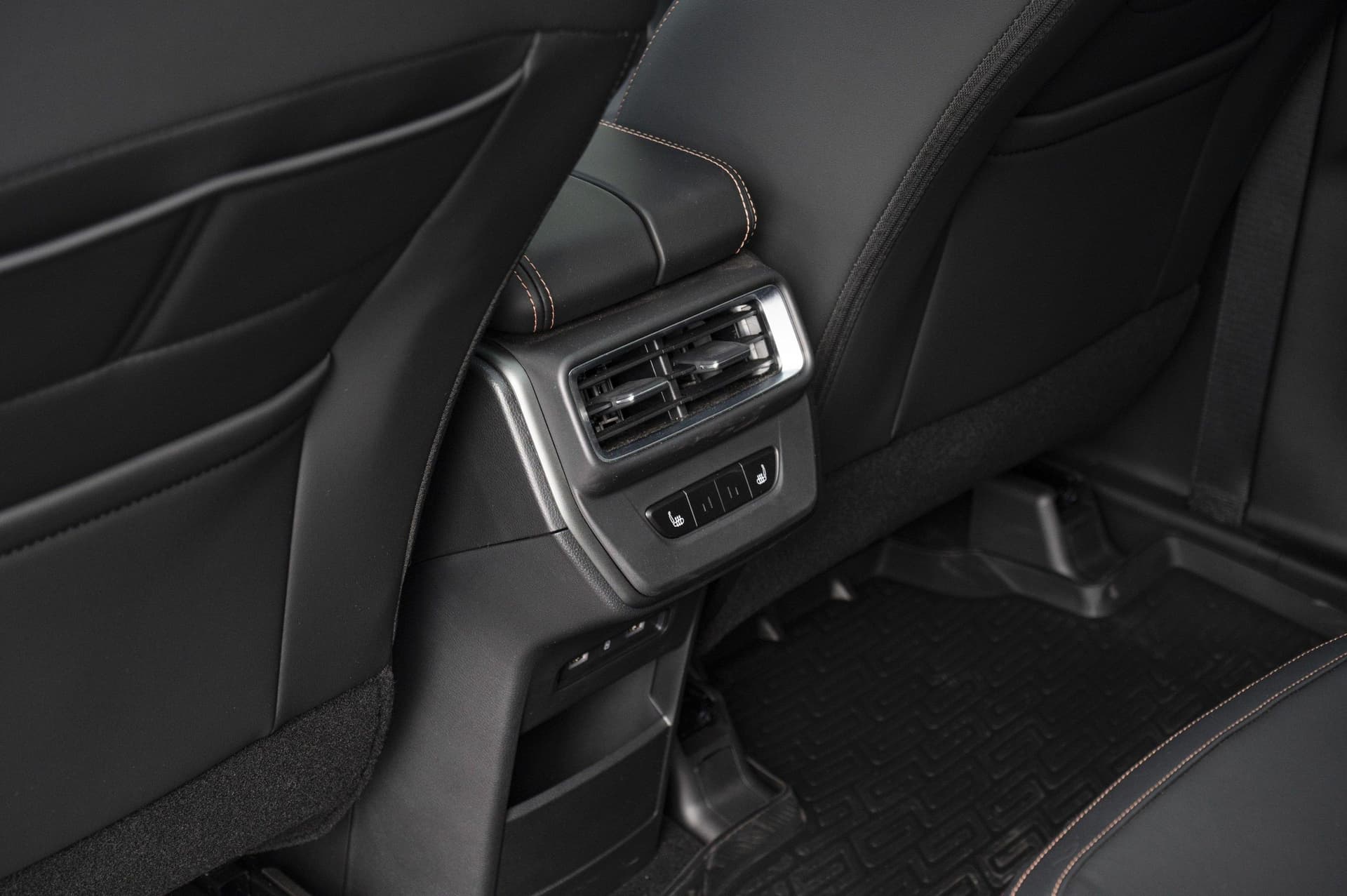 Geely Okavango Flagship 2.0T 7DCT 2WD в лизинг - 20