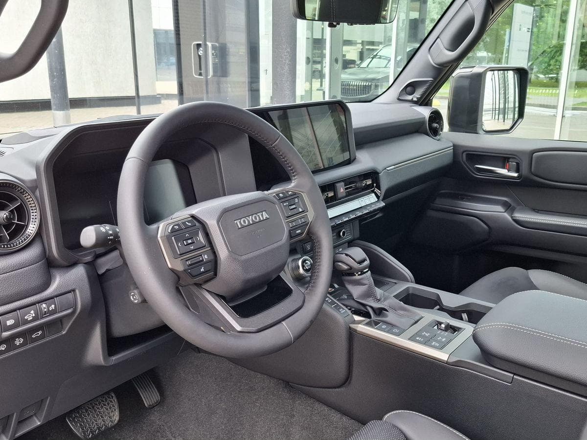 Toyota Land Cruiser Prado Premium VX-L 2.8d АКП в лизинг - 11