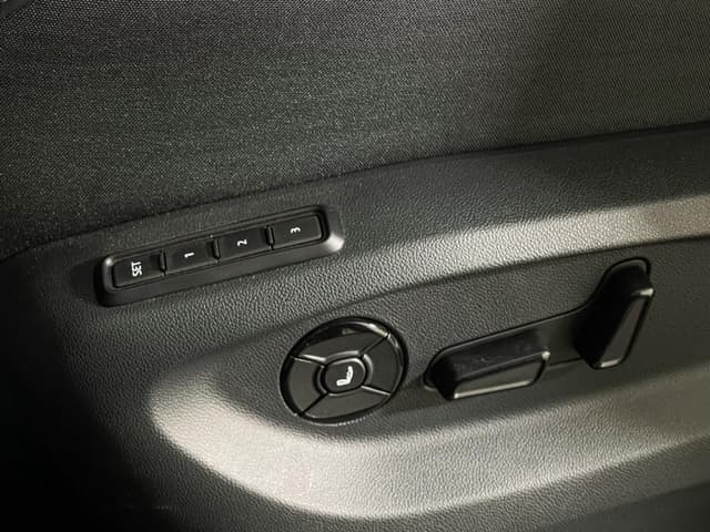 Volkswagen Tiguan L Pro R-Line Premium Edition 380TSI 7AT 4WD в лизинг - 17