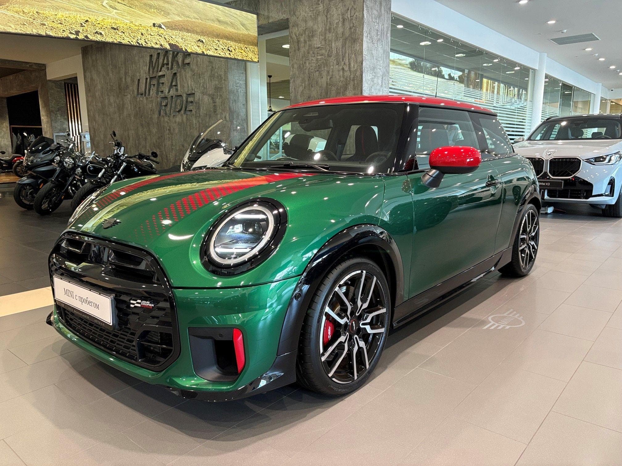 MINI 3 Door - 2