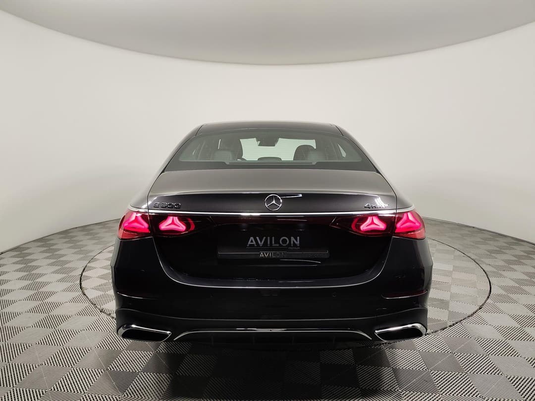 Mercedes-Benz E седан 300 полный привод АМГ Лайн (AMG Line) в лизинг - 7