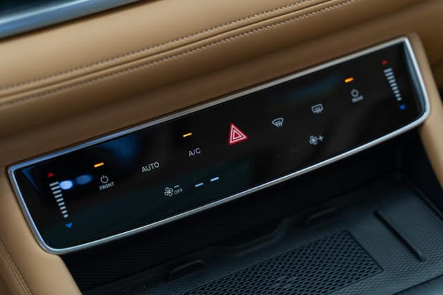 Voyah Dream PHEV Long Range (последовательный гибрид) в лизинг - 27