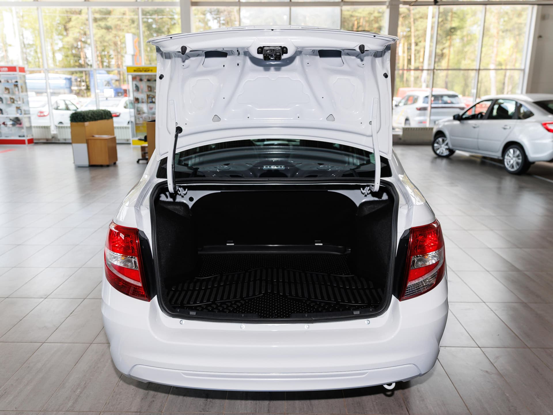 Lada Granta седан Standard Plus 1.6 90hp 5MT в лизинг - 26