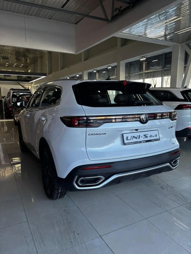 Changan Uni-S Техно 1.5Т АТ полный привод в лизинг - 10