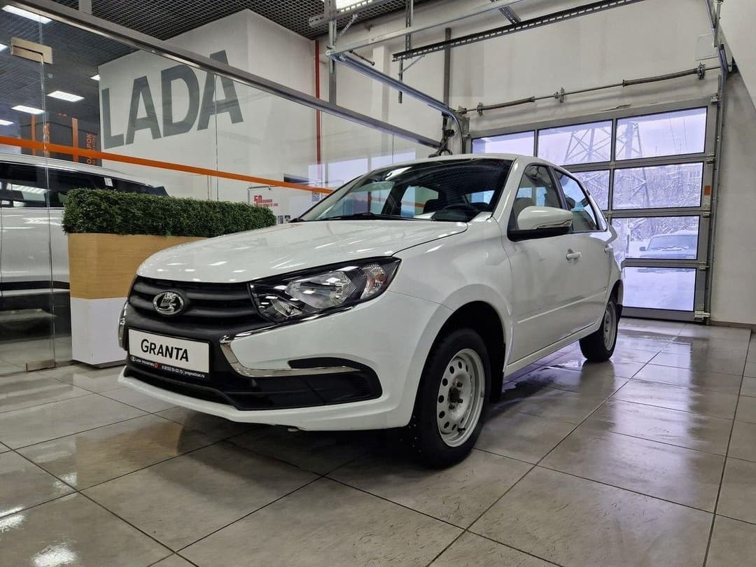 Lada Granta седан Classic 24 1.6 90hp 5MT в лизинг - 2