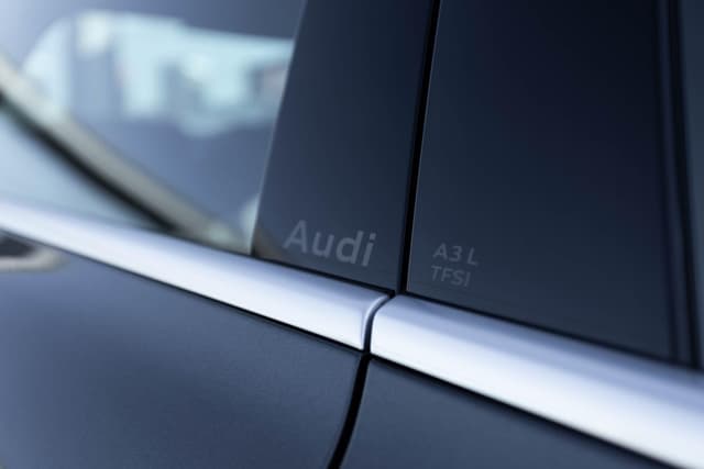Audi A3 Sedan L Flying Spur Premium Edition 35 TFSI tiptronic в лизинг - 21