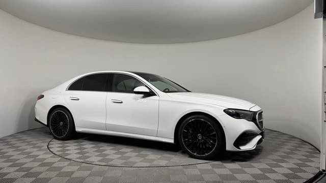 Mercedes-Benz E седан - 3