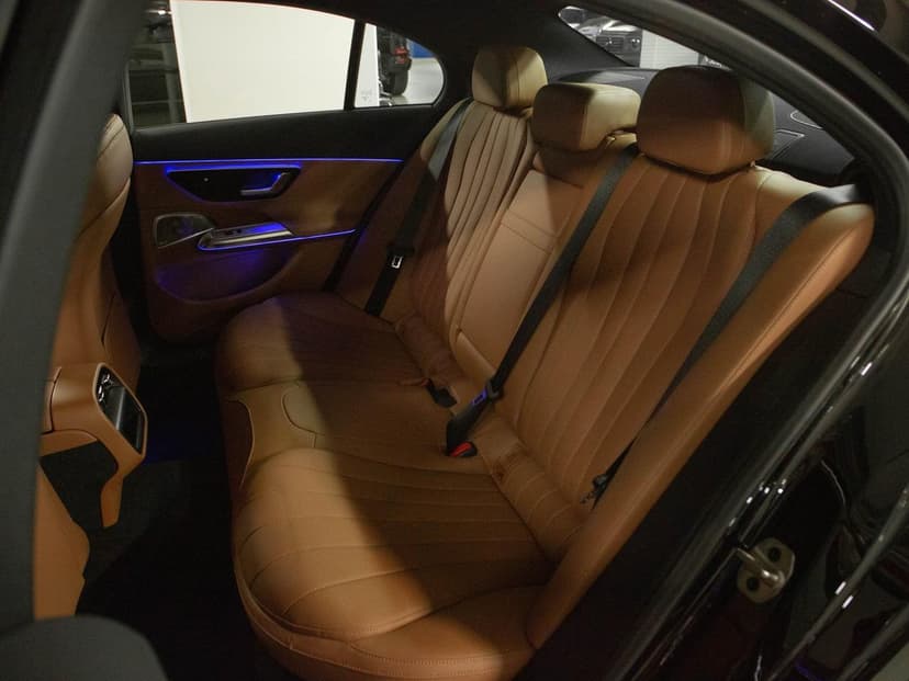Mercedes-Benz E седан 300 полный привод АМГ Лайн (AMG Line) в лизинг - 4