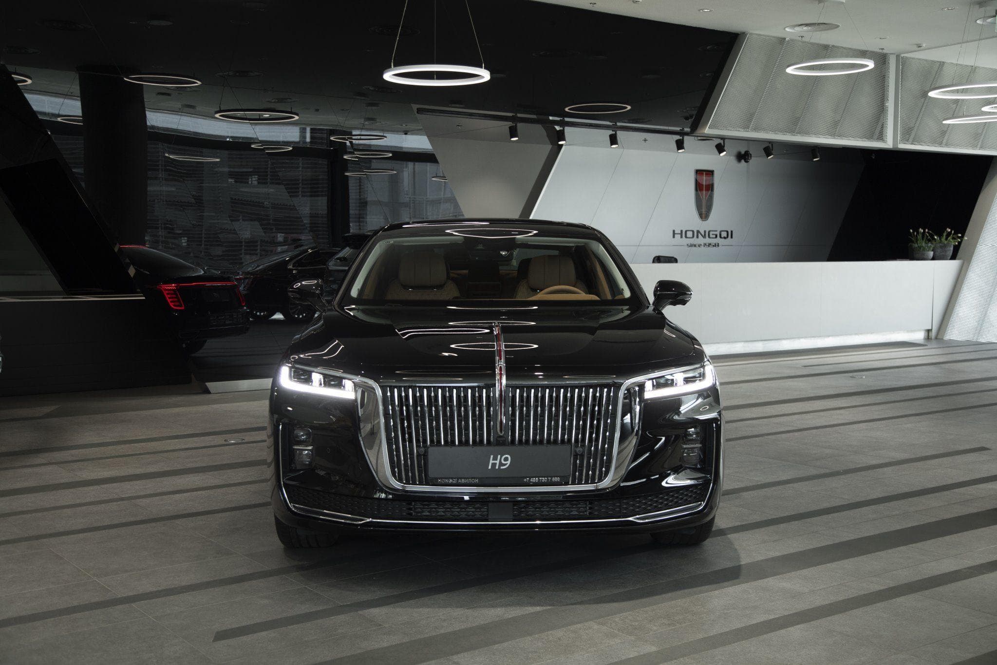 Hongqi H9 - 4
