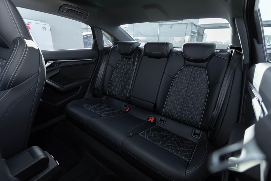 Audi A3 Sedan L Flying Spur Premium Edition 35 TFSI tiptronic в лизинг - 13