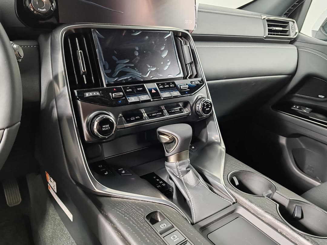 Lexus LX 500d Urban DSL в лизинг - 20