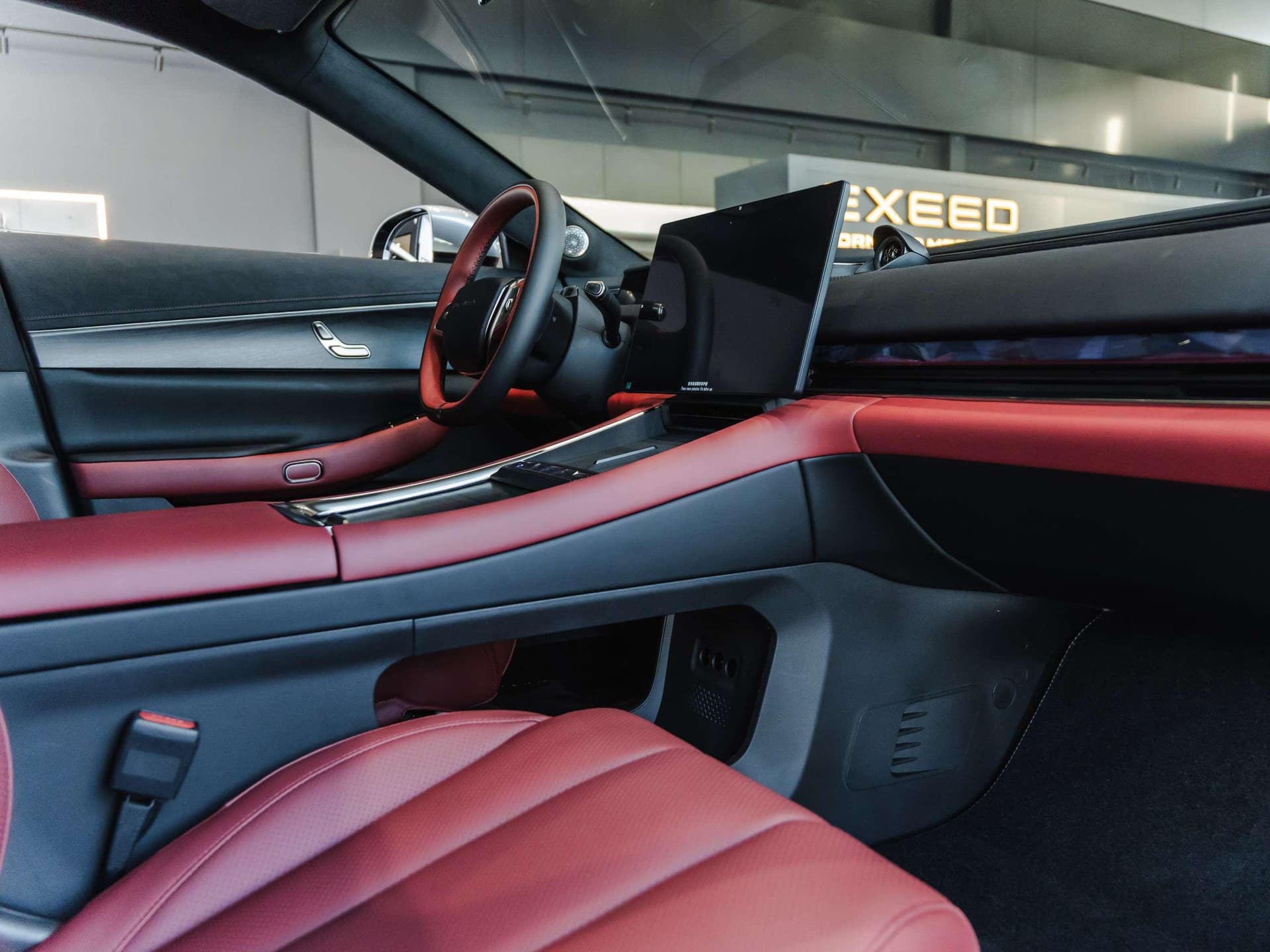 Exlantix ES 1.5 Hyb AT AWD в лизинг - 19