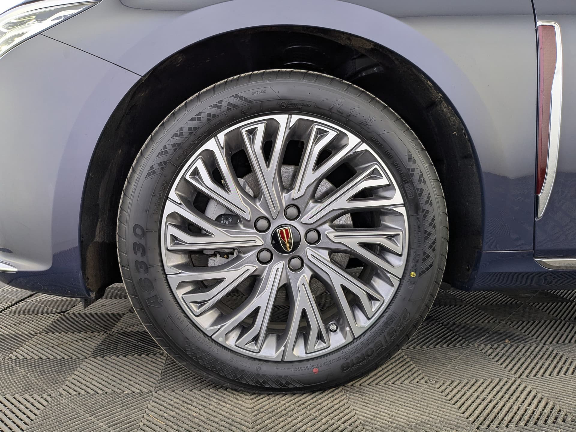 Hongqi H5 Deluxe 2.0T в лизинг - 8
