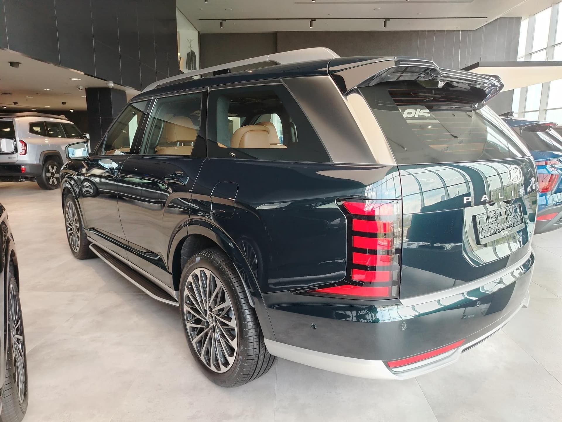 Hyundai Palisade Calligraphy (7-seater) 2.5T 8AT 4WD в лизинг - 6