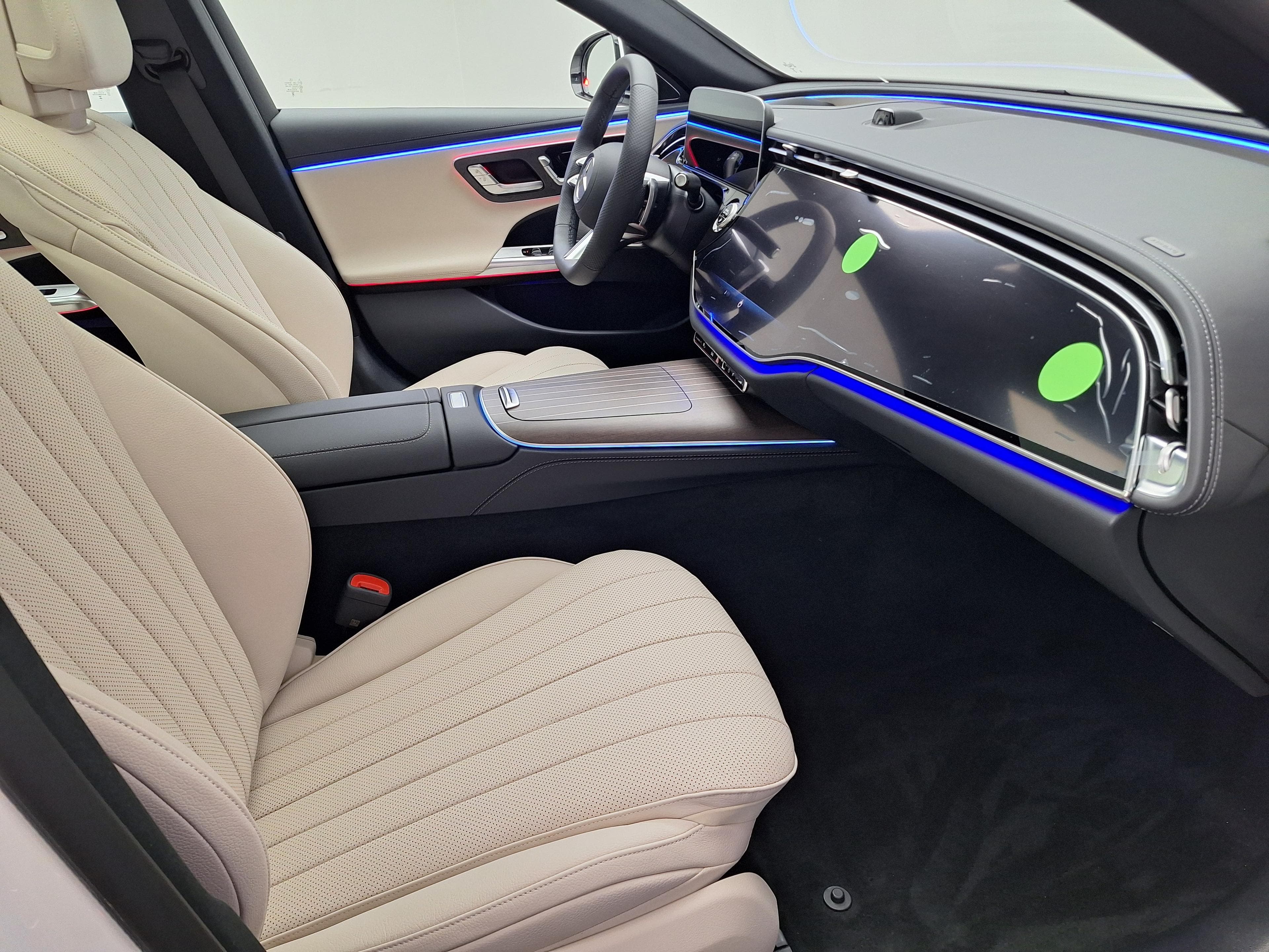 Mercedes-Benz E седан - 3