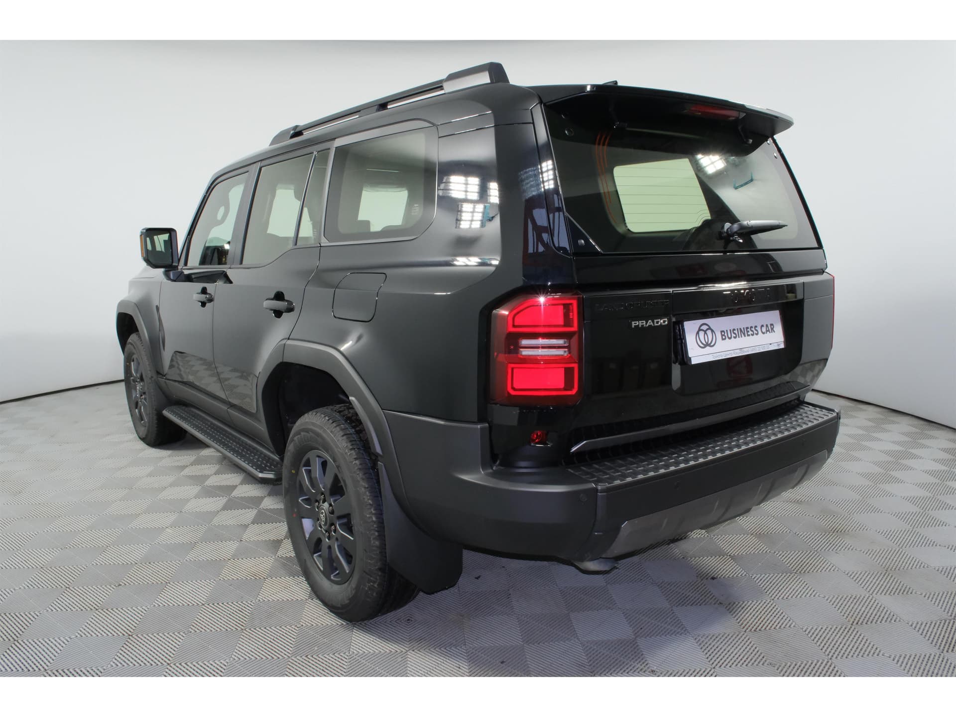 Toyota Land Cruiser Prado Mid VX 2.8d АКП в лизинг - 8