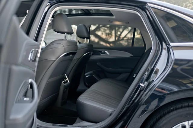 Hongqi H5 Black Edition 2.0Т в лизинг - 11